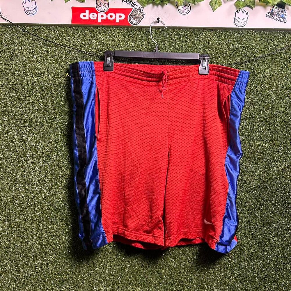 Nike Men's multi Shorts